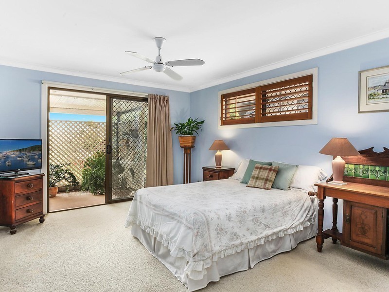 42 Village High Road, Benowa Waters QLD 4217