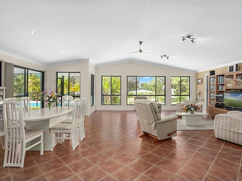 6 Rivertree Avenue, Helensvale QLD 4212