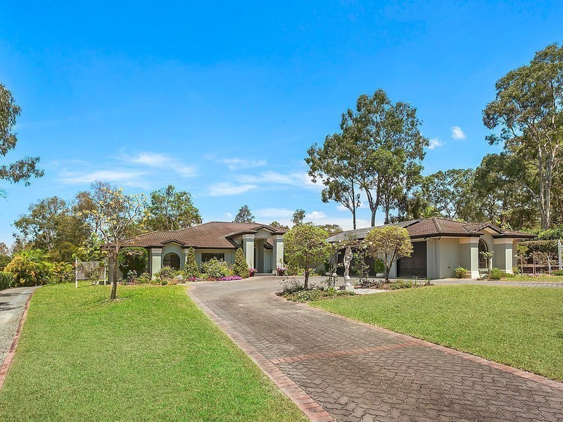 6 Rivertree Avenue, Helensvale QLD 4212