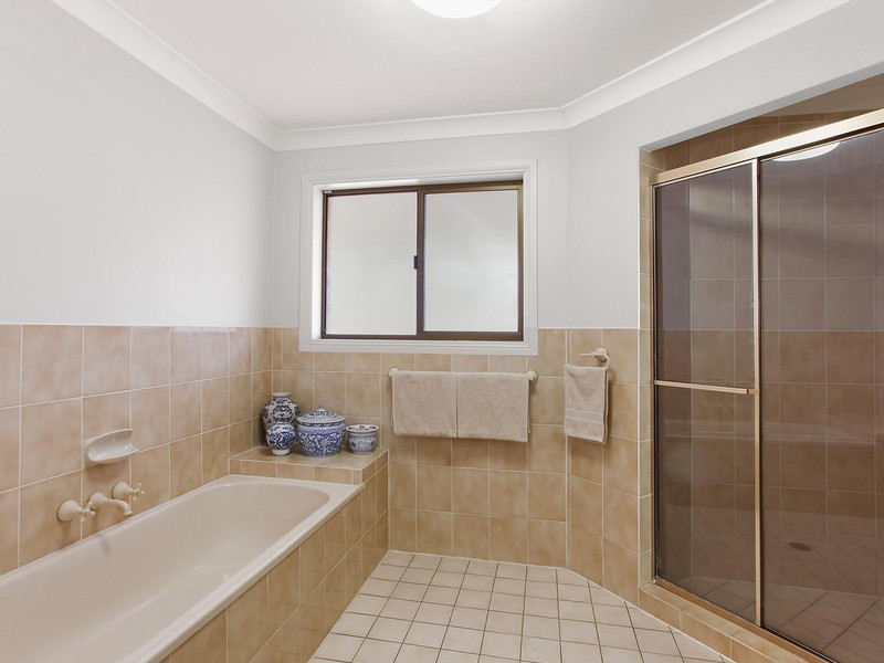 56 Clarence Drive, Helensvale QLD 4212