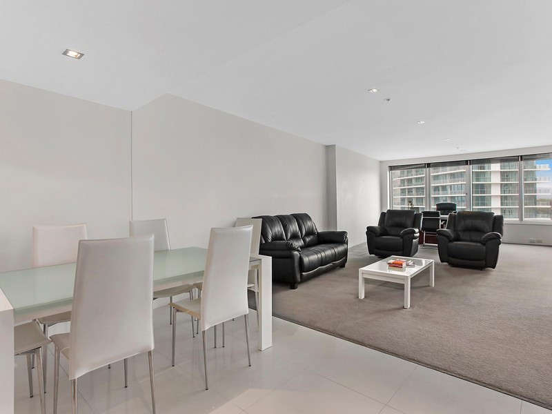 609/9 Hamilton Avenue, Surfers Paradise QLD 4217