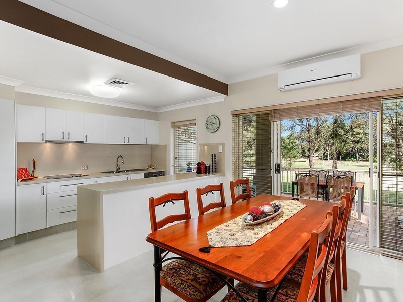 8136 Magnolia Drive, Hope Island QLD 4212