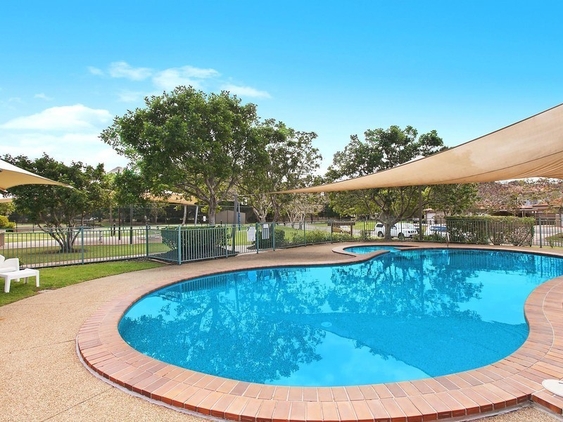 8136 Magnolia Drive, Hope Island QLD 4212