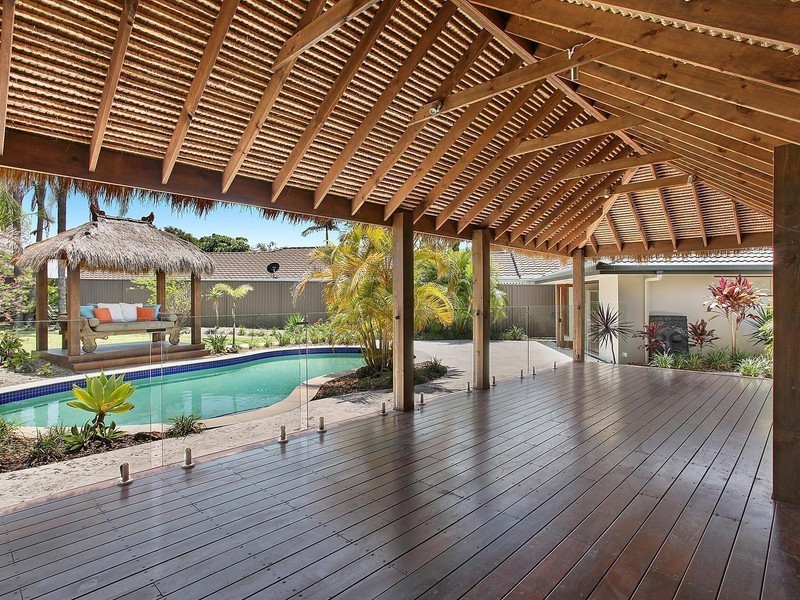 5 Cheviot Close, Benowa Waters QLD 4217