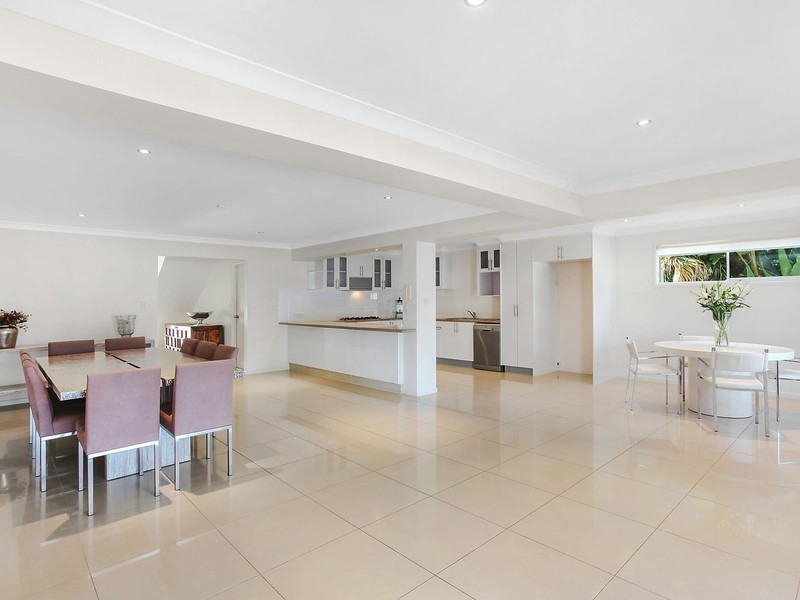 34 Gibraltar Drive, Isle Of Capri QLD 4217