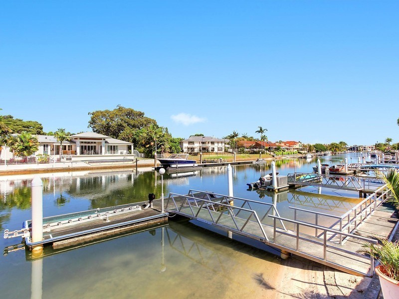 34 Gibraltar Drive, Isle Of Capri QLD 4217