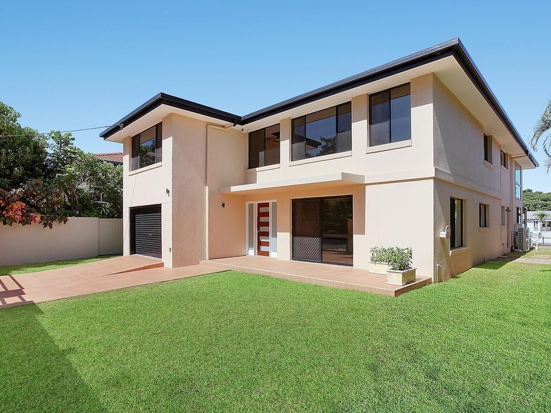 34 Gibraltar Drive, Isle Of Capri QLD 4217