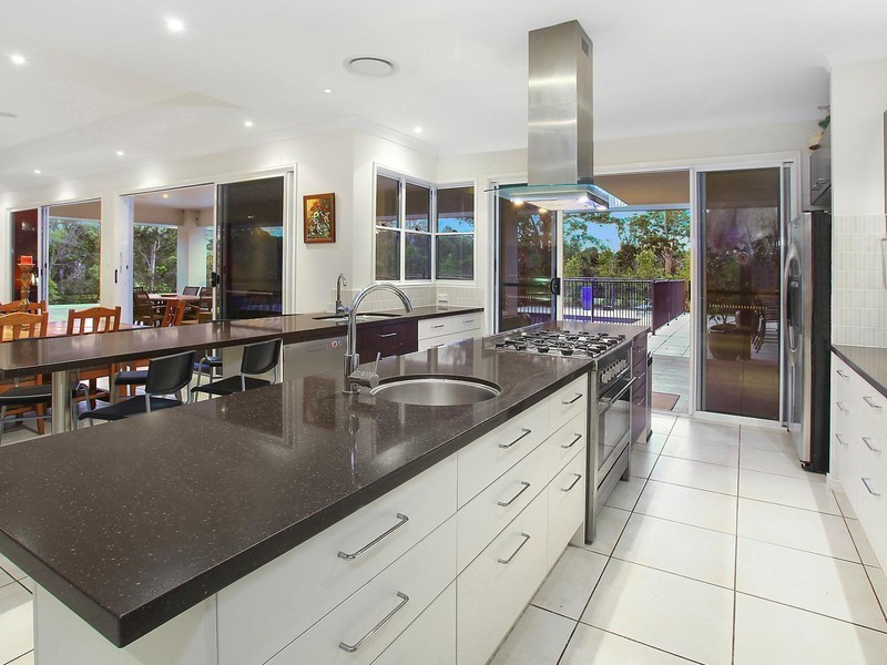 29 Lagoon Park Drive, Maudsland QLD 4210