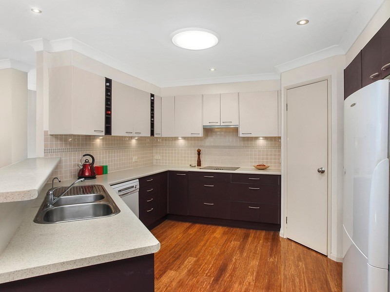 25 Piccadilly Place, Highland Park QLD 4211