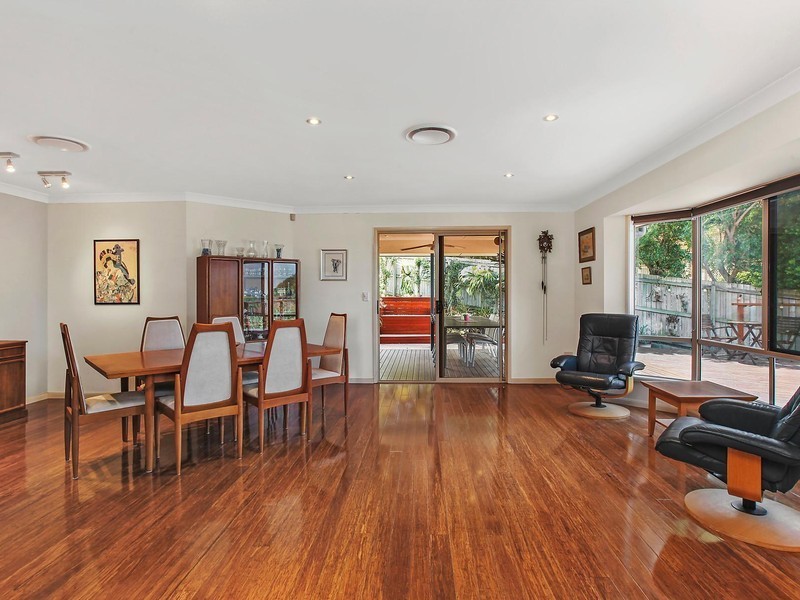 25 Piccadilly Place, Highland Park QLD 4211