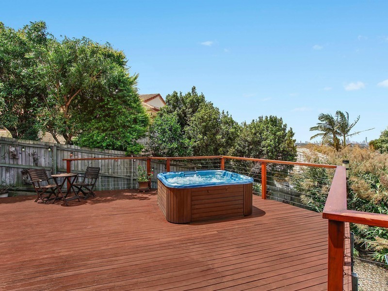 25 Piccadilly Place, Highland Park QLD 4211