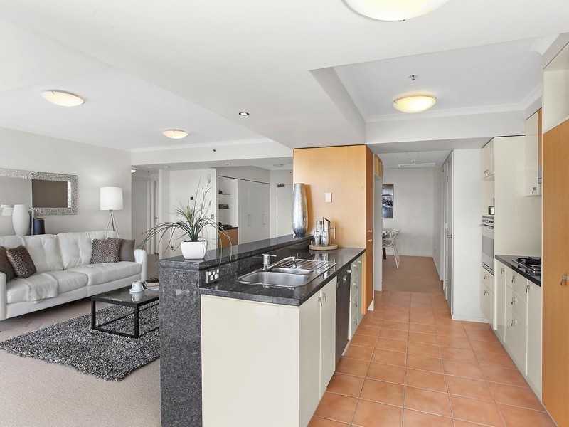 1092/1 Lennie Avenue, Main Beach QLD 4217