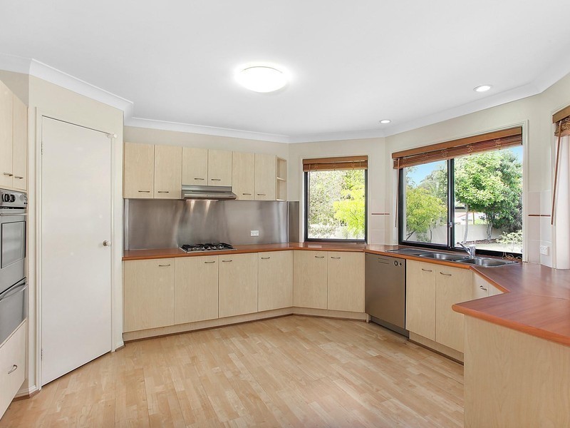 4 Goodwood Way, Arundel QLD 4214