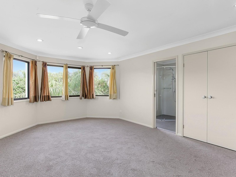4 Goodwood Way, Arundel QLD 4214