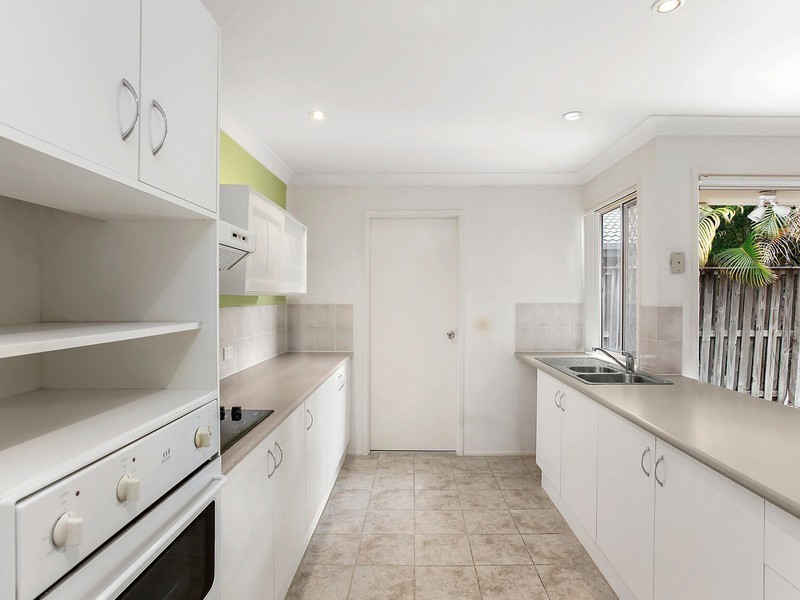 28 Ballerina Street, Burleigh Waters QLD 4220