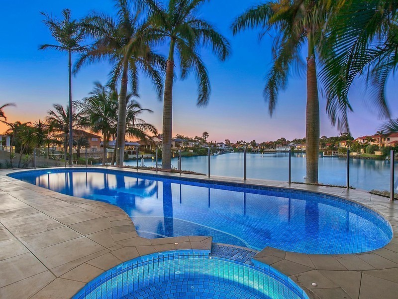 12 San Simeon Drive, Clear Island Waters QLD 4226