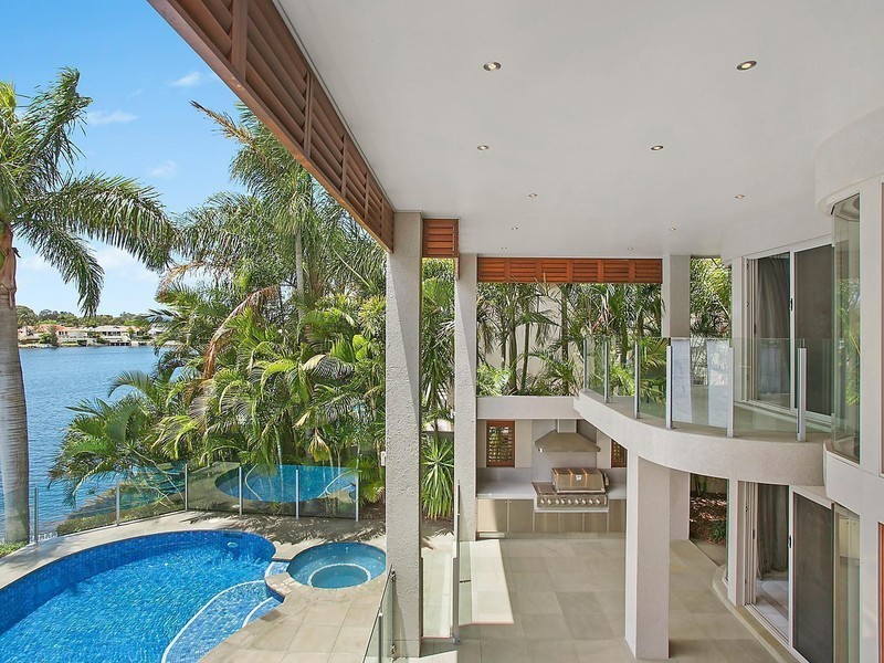 12 San Simeon Drive, Clear Island Waters QLD 4226