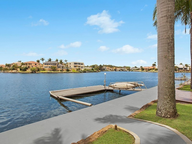 12 San Simeon Drive, Clear Island Waters QLD 4226