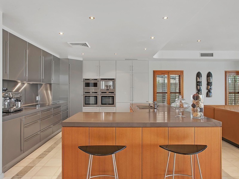 12 San Simeon Drive, Clear Island Waters QLD 4226