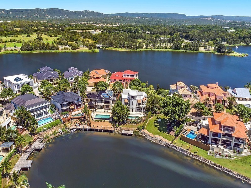 29 Istana View, Clear Island Waters QLD 4226
