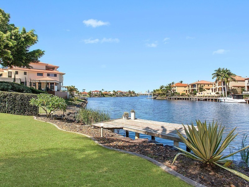 29 Istana View, Clear Island Waters QLD 4226