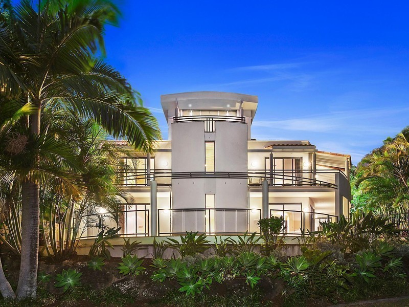 29 Istana View, Clear Island Waters QLD 4226