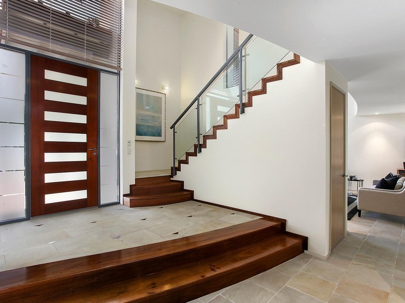 29 Istana View, Clear Island Waters QLD 4226