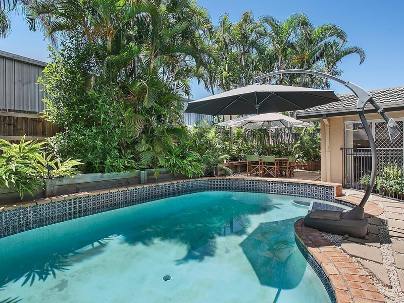 216 Benowa Road, Benowa QLD 4217