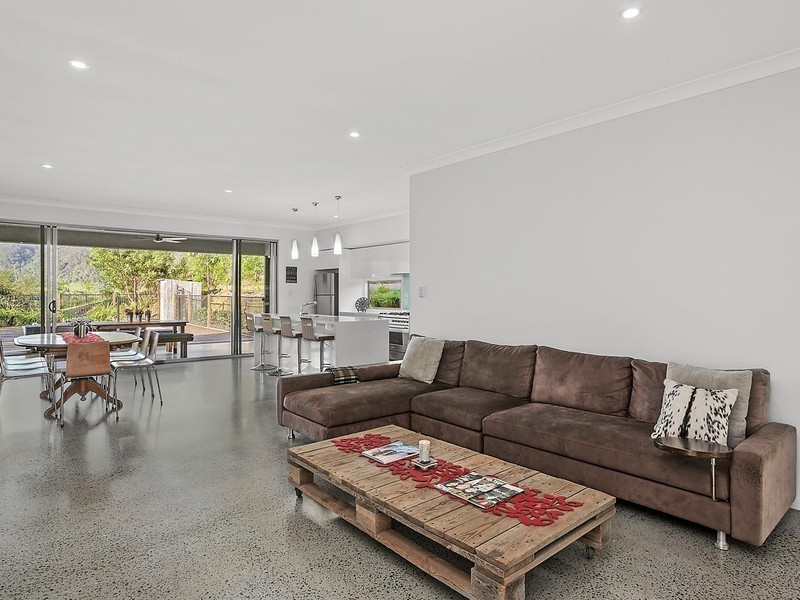 2 Yallanbee Court, Wongawallan QLD 4210