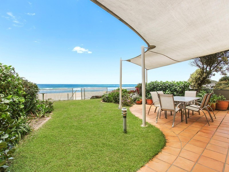 237 Jefferson Lane, Palm Beach QLD 4221
