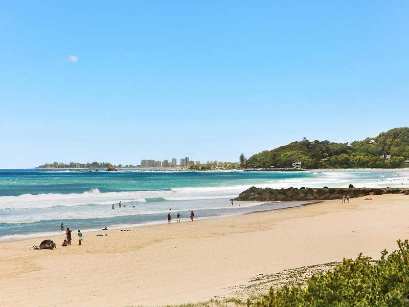 237 Jefferson Lane, Palm Beach QLD 4221