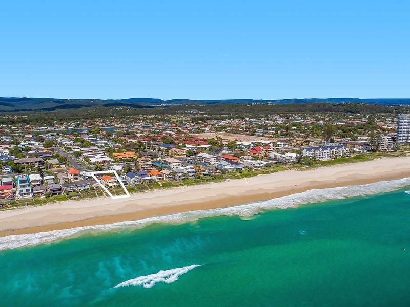 237 Jefferson Lane, Palm Beach QLD 4221