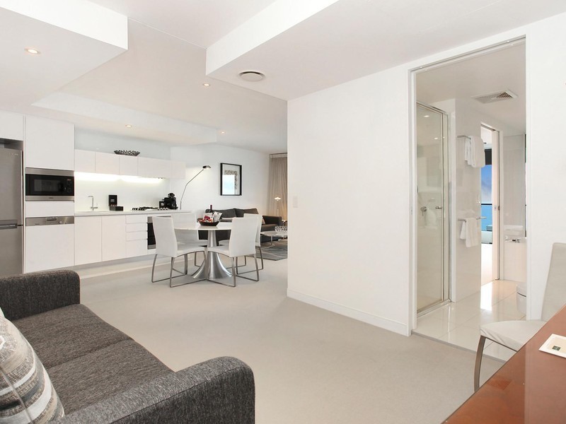 1606/1 Oracle Boulevard, Broadbeach QLD 4218