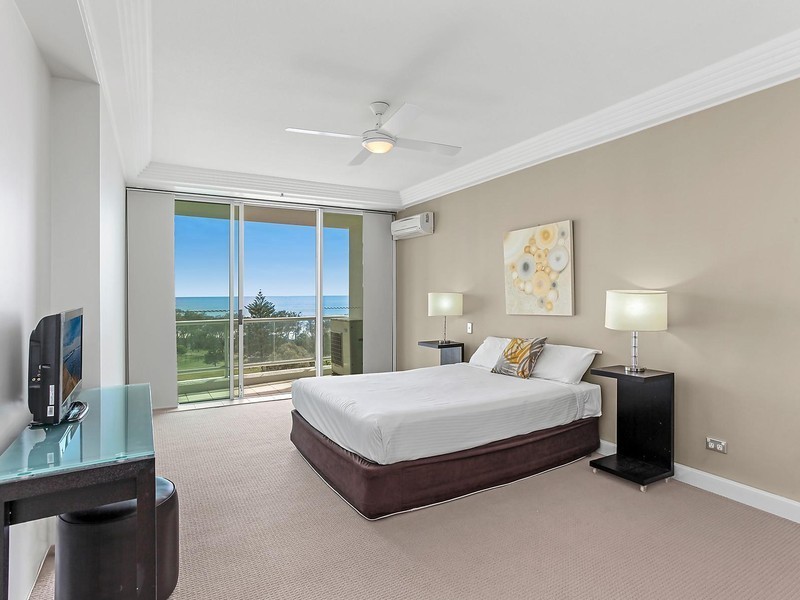 37/177 Old Burleigh Road, Broadbeach QLD 4218