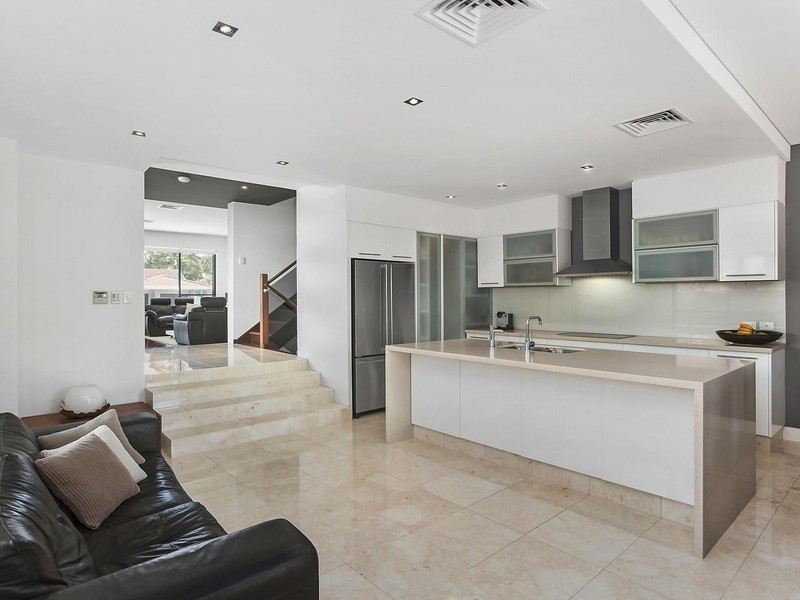 19 Wells Street, Southport QLD 4215