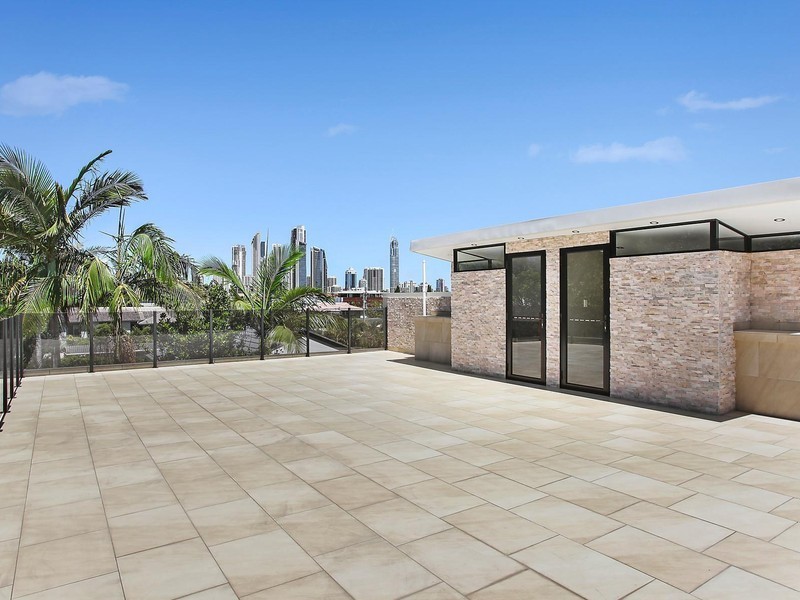 19 Wells Street, Southport QLD 4215