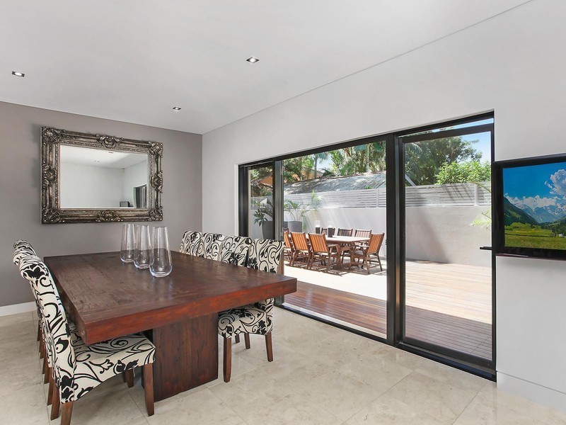 19 Wells Street, Southport QLD 4215