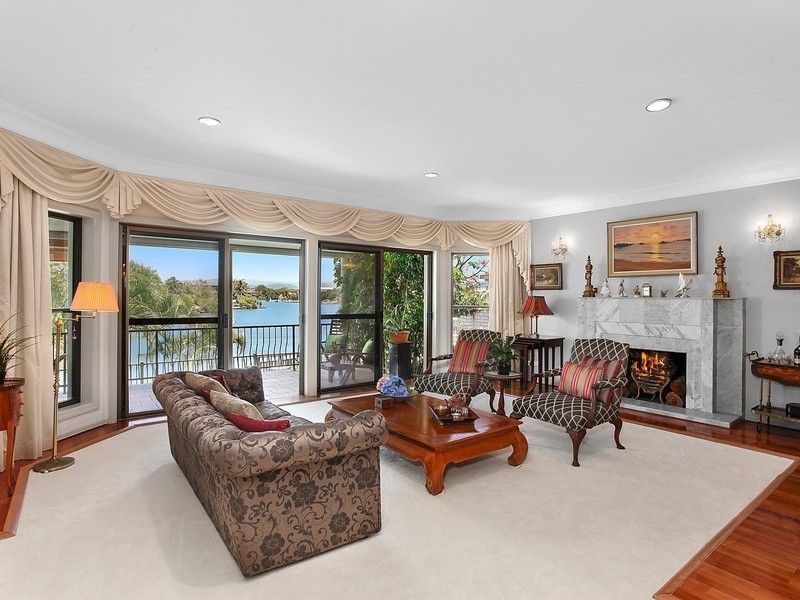 19 Donegal Crescent, Sorrento QLD 4217