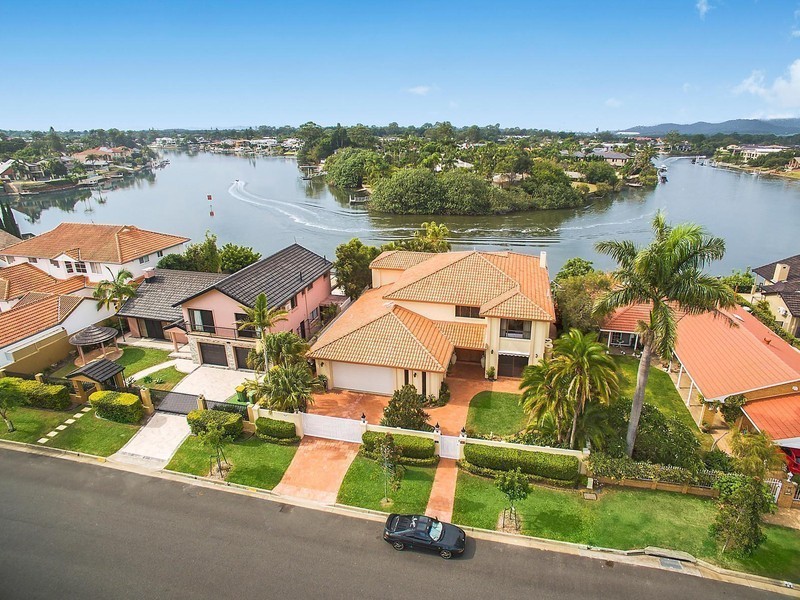 19 Donegal Crescent, Sorrento QLD 4217
