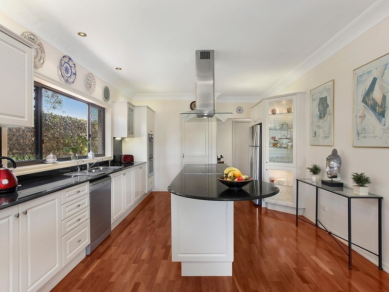 19 Donegal Crescent, Sorrento QLD 4217