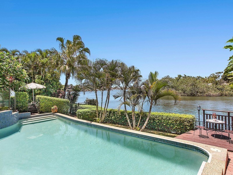 19 Donegal Crescent, Sorrento QLD 4217