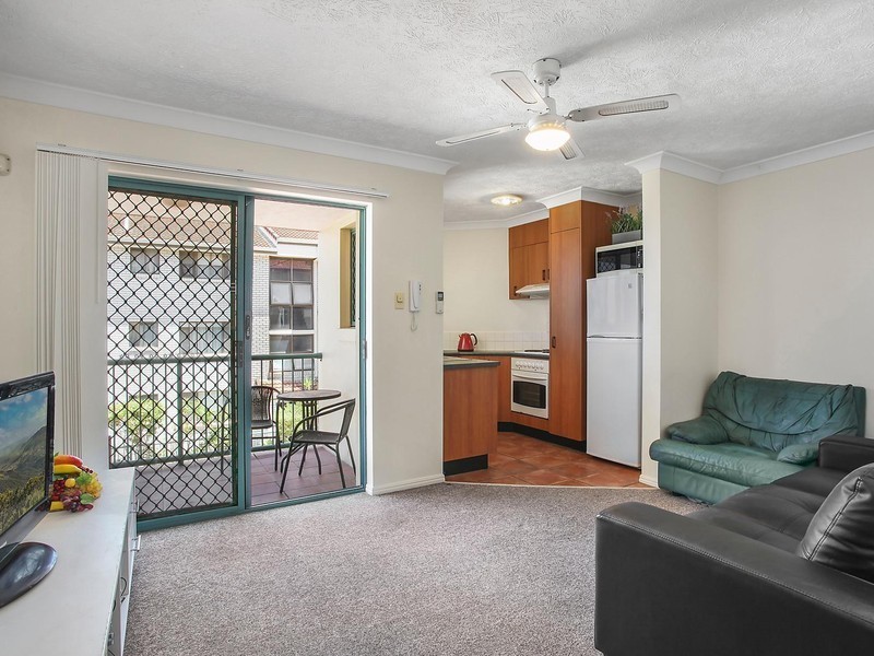 12/140 Marine Parade, Southport QLD 4215