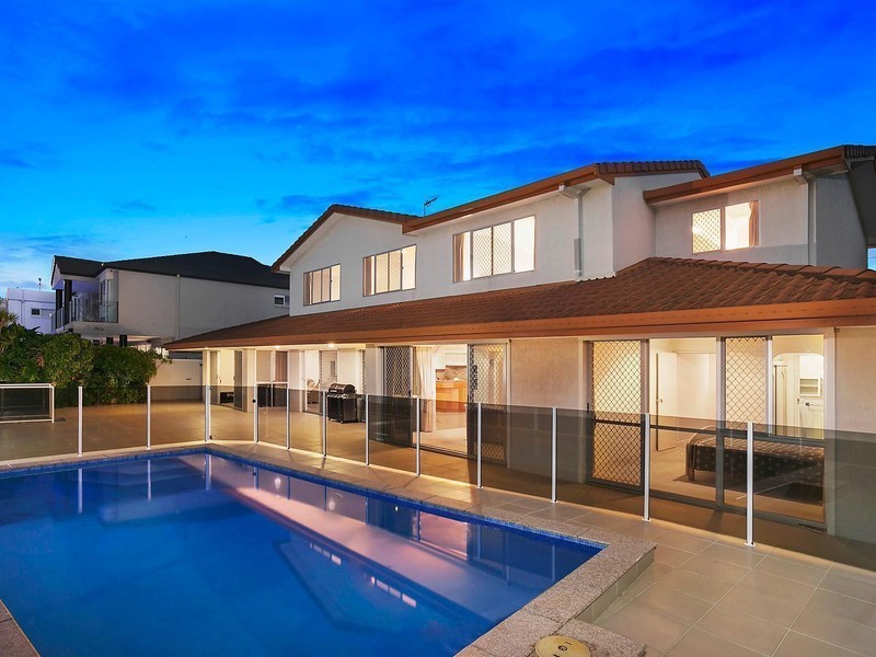 167 Monaco Street, Broadbeach Waters QLD 4218