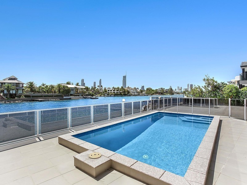 167 Monaco Street, Broadbeach Waters QLD 4218