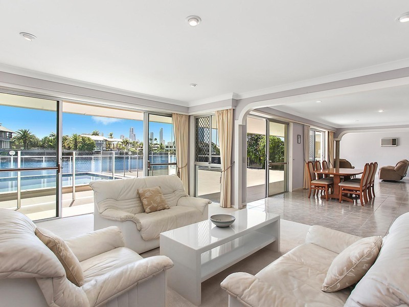 167 Monaco Street, Broadbeach Waters QLD 4218