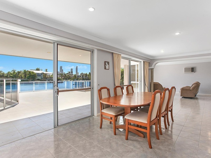167 Monaco Street, Broadbeach Waters QLD 4218