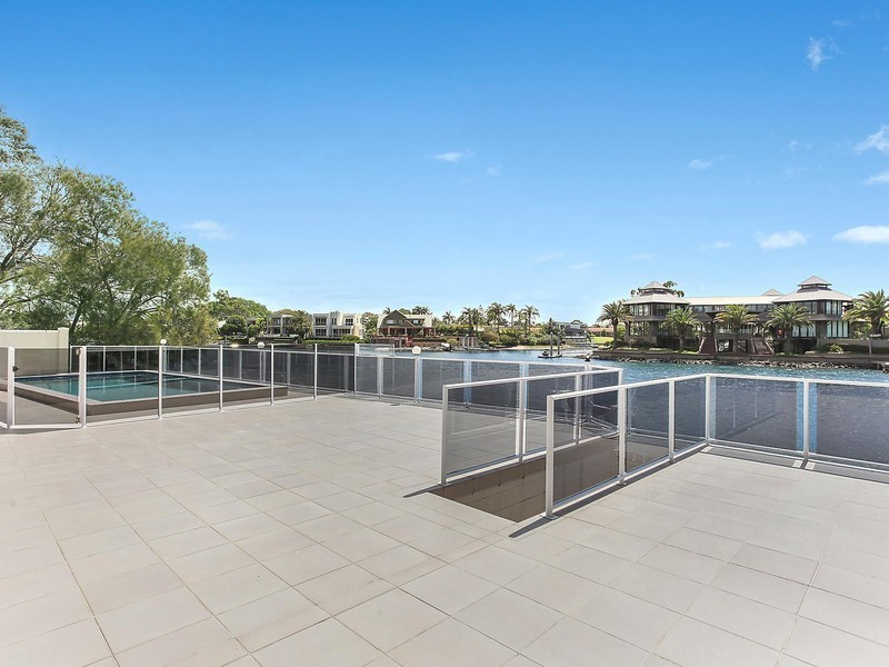 167 Monaco Street, Broadbeach Waters QLD 4218