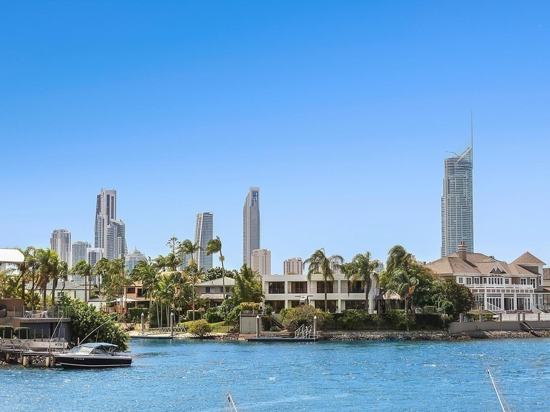 167 Monaco Street, Broadbeach Waters QLD 4218