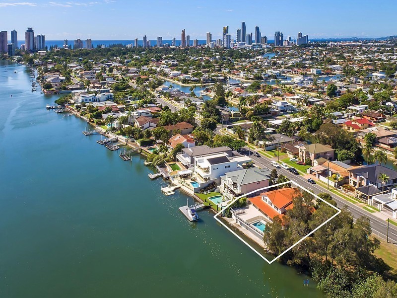 167 Monaco Street, Broadbeach Waters QLD 4218