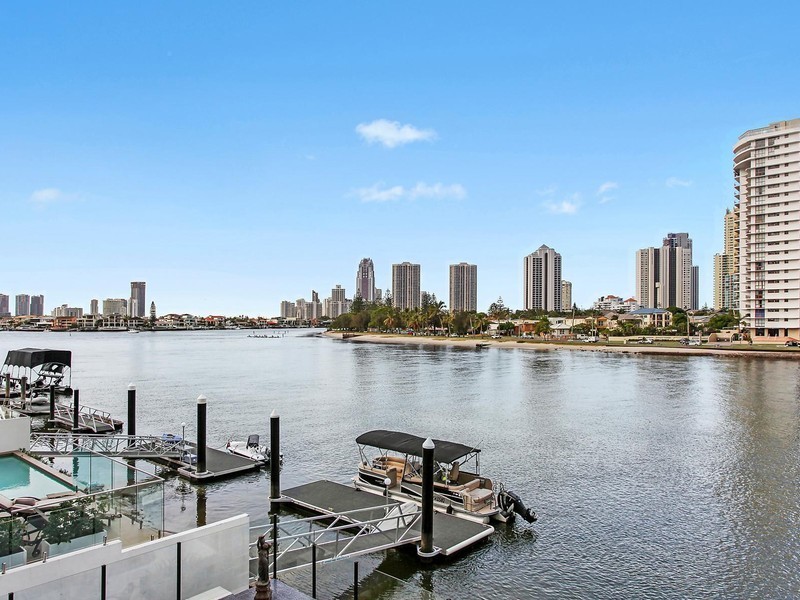 51 Stanhill Drive, Chevron Island QLD 4217